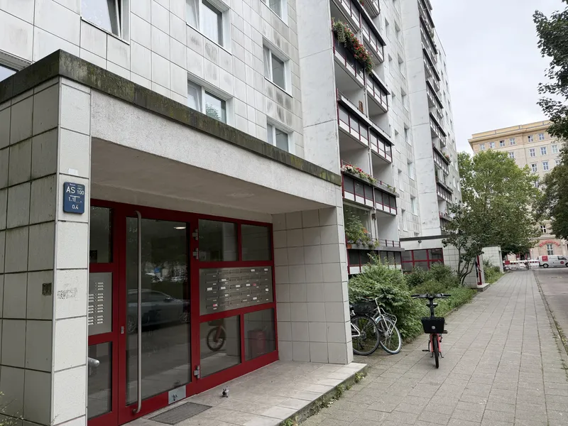 2-Zimmer-Wohnung in Friedrichshain — photo 1